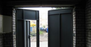 Купить гаражные ворота распашные Барнаул, цена от 3907 руб.